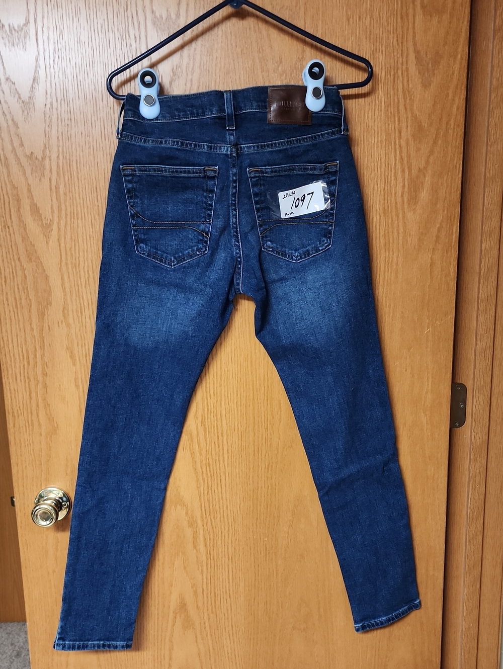 Hollister Men's Skinny Jeans in Indigo Blue Wash 28x30 number 1097
